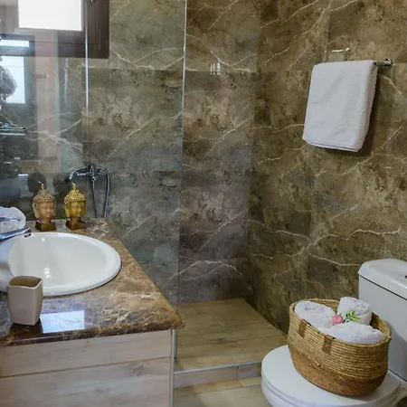 Blue Bay , Ground Floor Apartman Arhángelosz